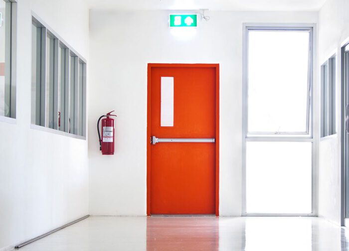 Porte coupe-feu sur mesure pour la sécurité incendie - Sogema Industries